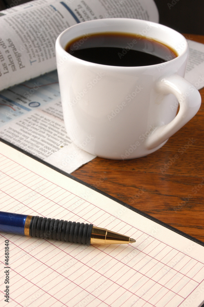 bolígrafo y café bolígrafo y café