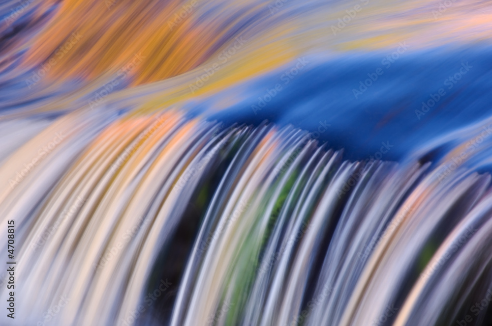 Fototapeta premium Bond Falls Cascade i Autumn Reflections