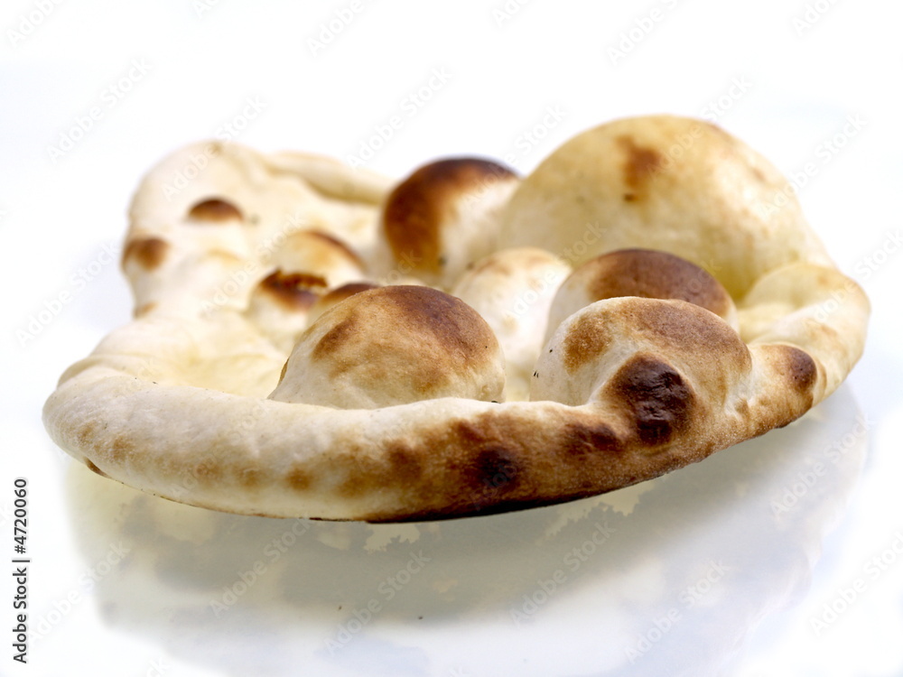 indisches naan brot aus dem tandoori ofen indisches naan brot aus dem tandoori ofen