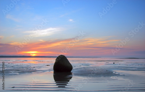 lines and stone on the sand