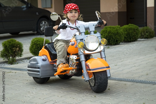 Tapety artystyczne little biker