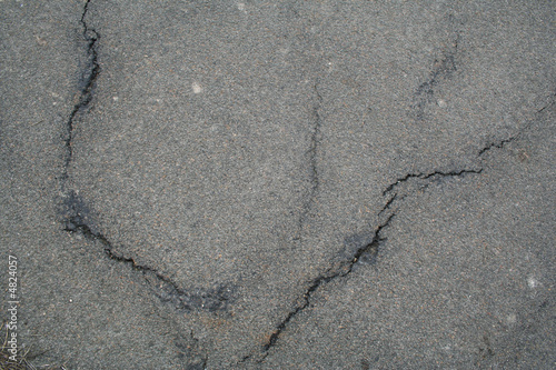rissiger Asphalt