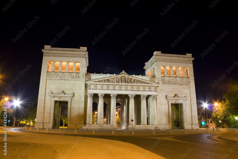 Obraz premium Propyläen, Königsplatz, Nacht, München