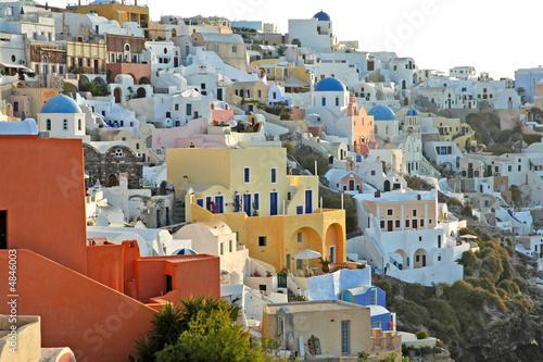 village coloré de santorin