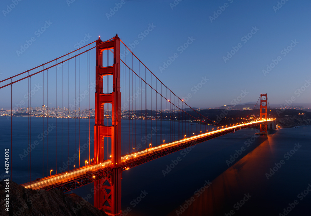 Golden Gate Bridge in the Dusk Pano 1