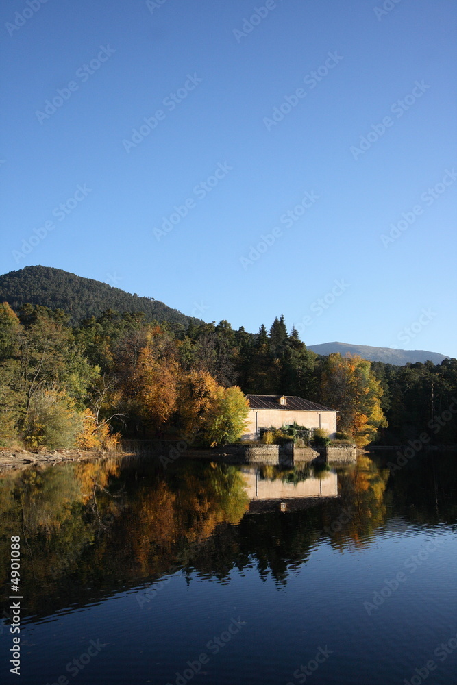 Obraz premium Lago en Segovia