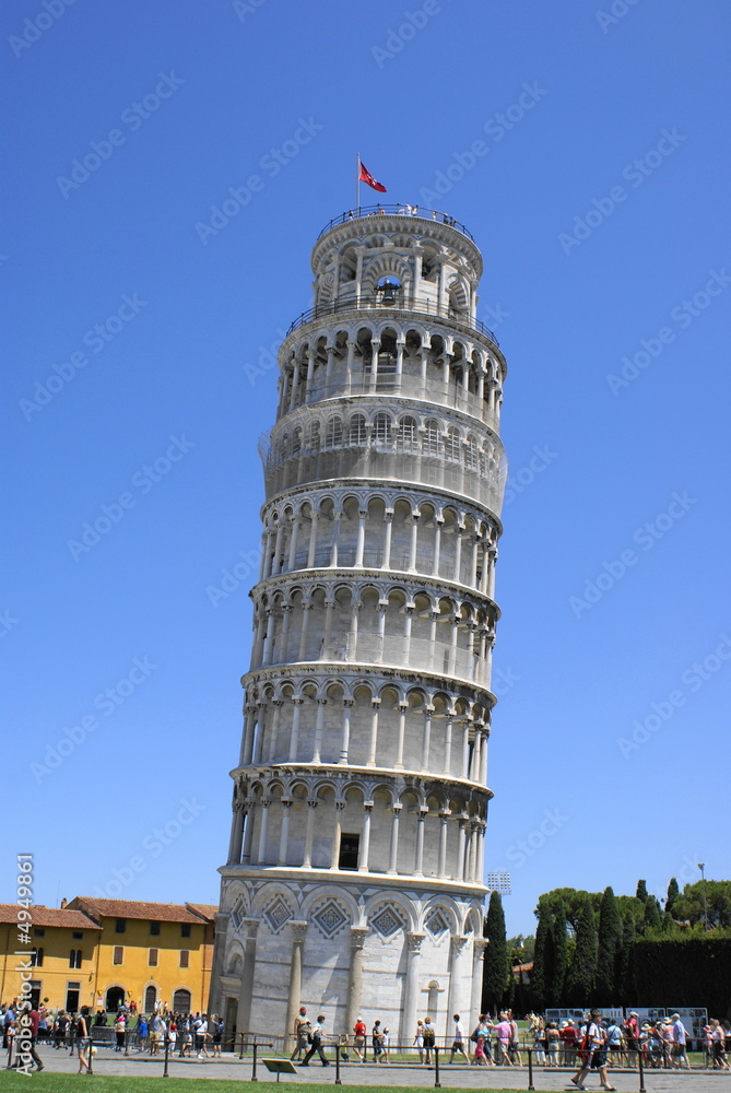 Leaning tower