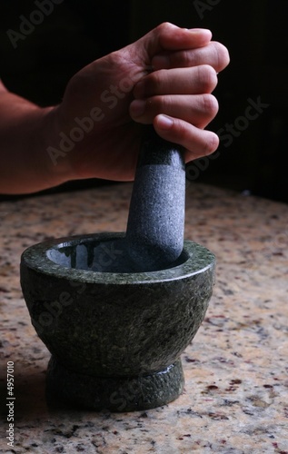 Hand morter and pestle