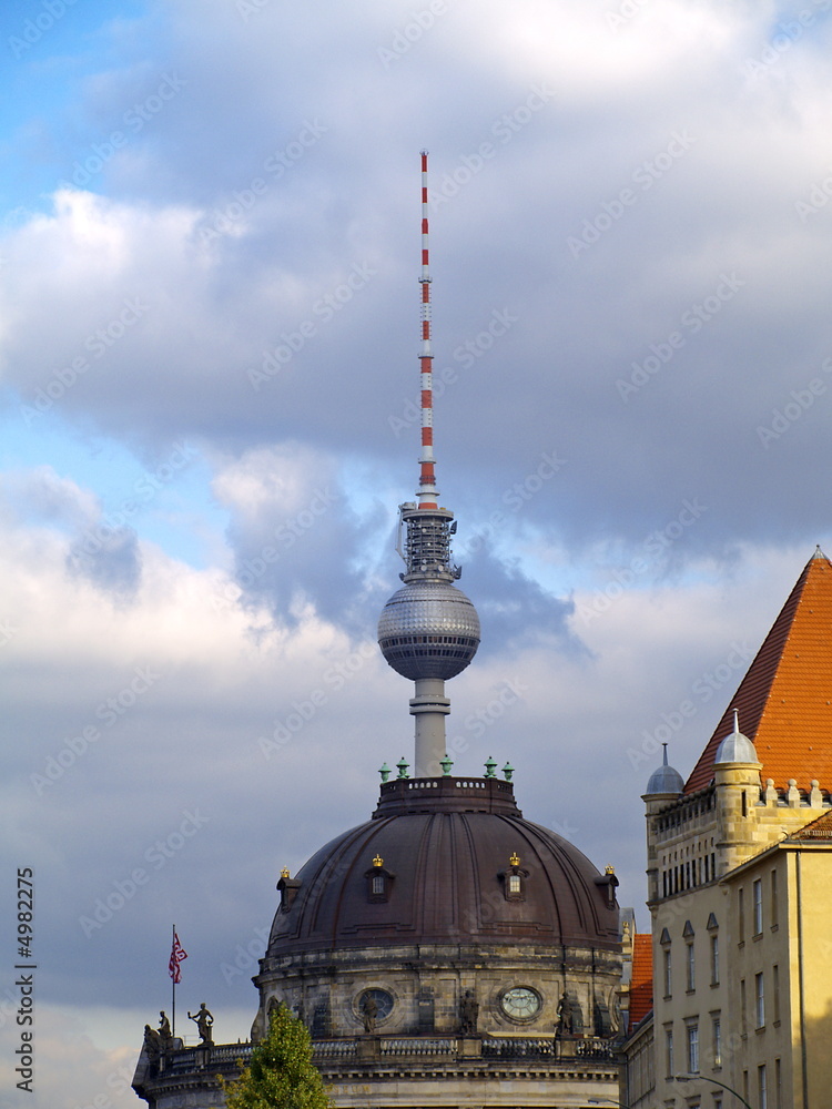 Naklejka premium berliner fernsehturm