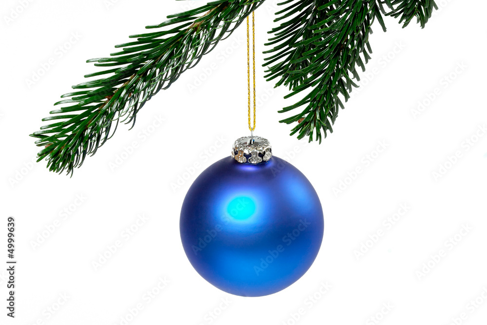 blaue weihnachtskugel am zweig
