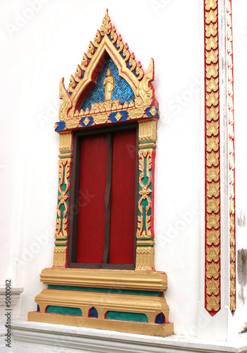 Thai temple © Gina Smith
