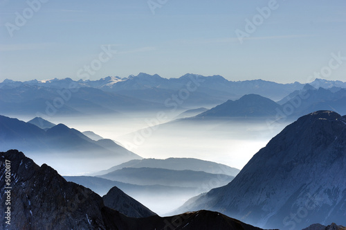 Konstfotografi Talnebel von der Zugspitze 01