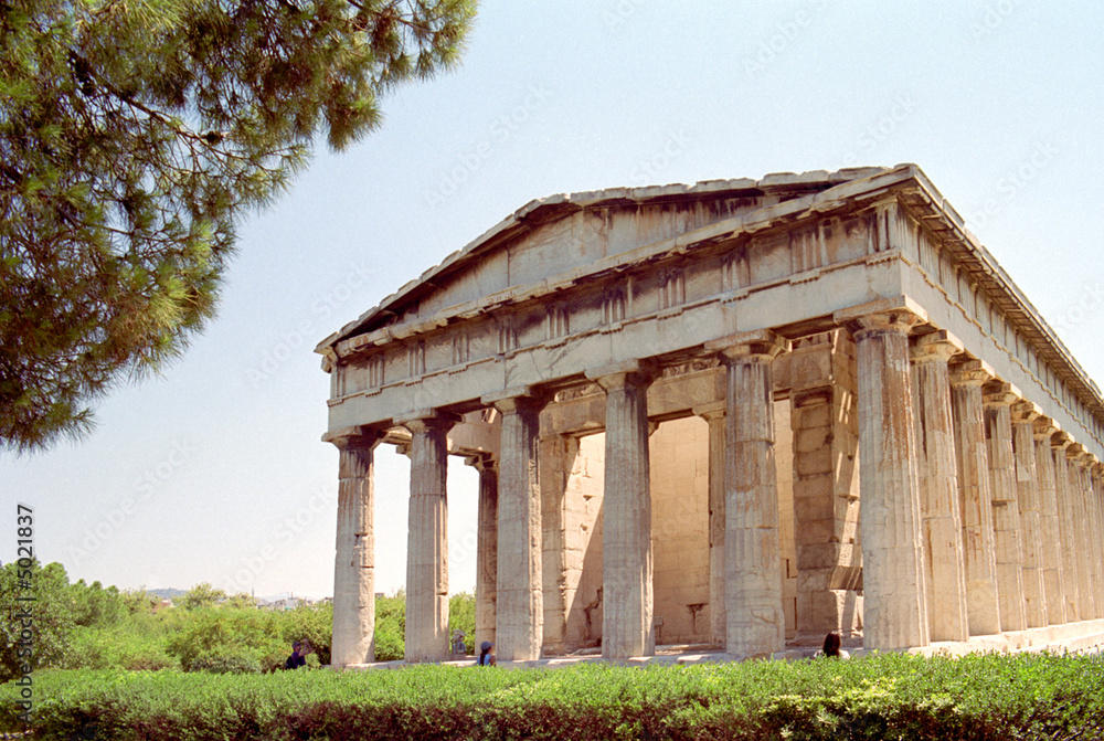 Fototapeta premium Temple of Haephastus in Athens, Greece