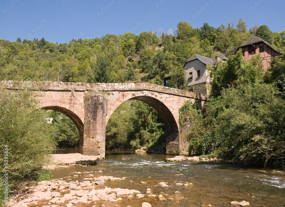 Vieux pont romain de Conques
