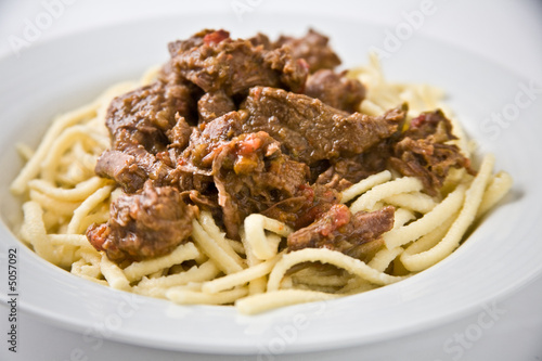 gulasch mit spätzle