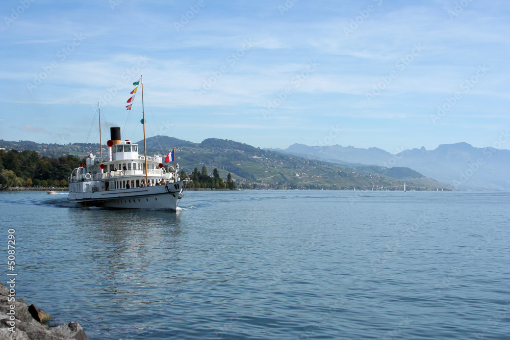 Dampfer auf dem Genfer See - Tourismus
