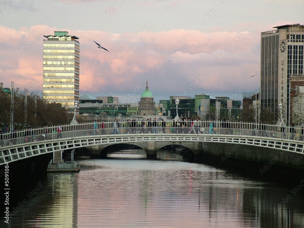 Fototapeta premium Most Ha'penny w Dublinie