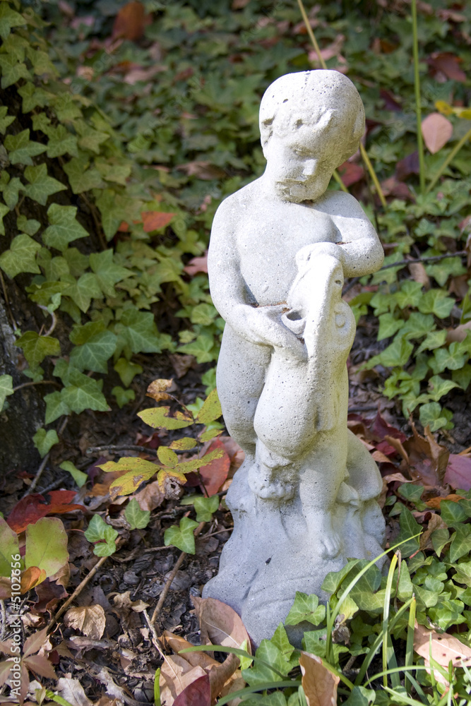 Cherubic Garden Statue