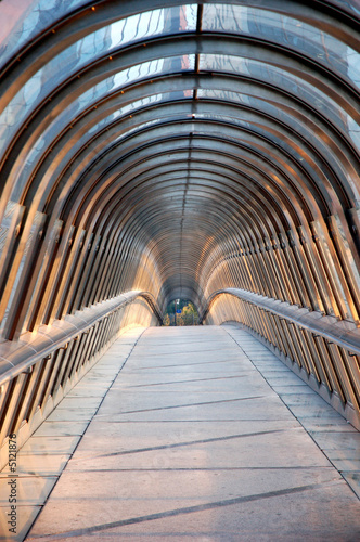 Pont moderne © AustralianDream