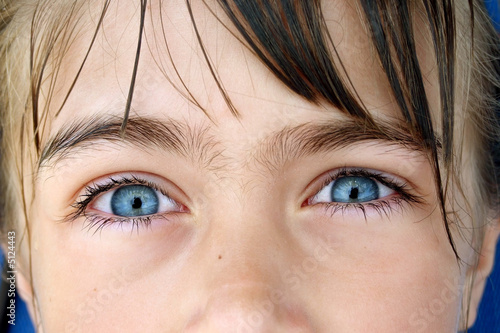 Ojos azules photo