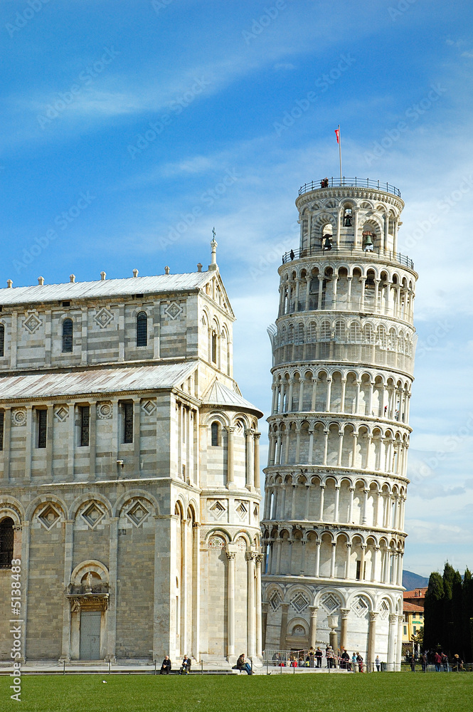 Le duomo et la tour de Pise en Toscane