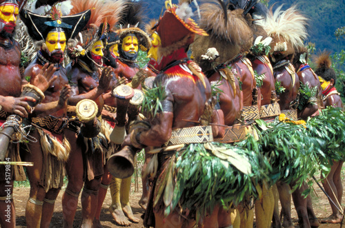 Papouasie, Cérémonie-danse "sing-sing", Mount Hagen