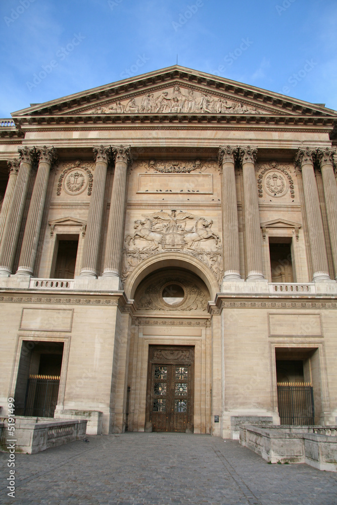 Entrée du palais du Louvre