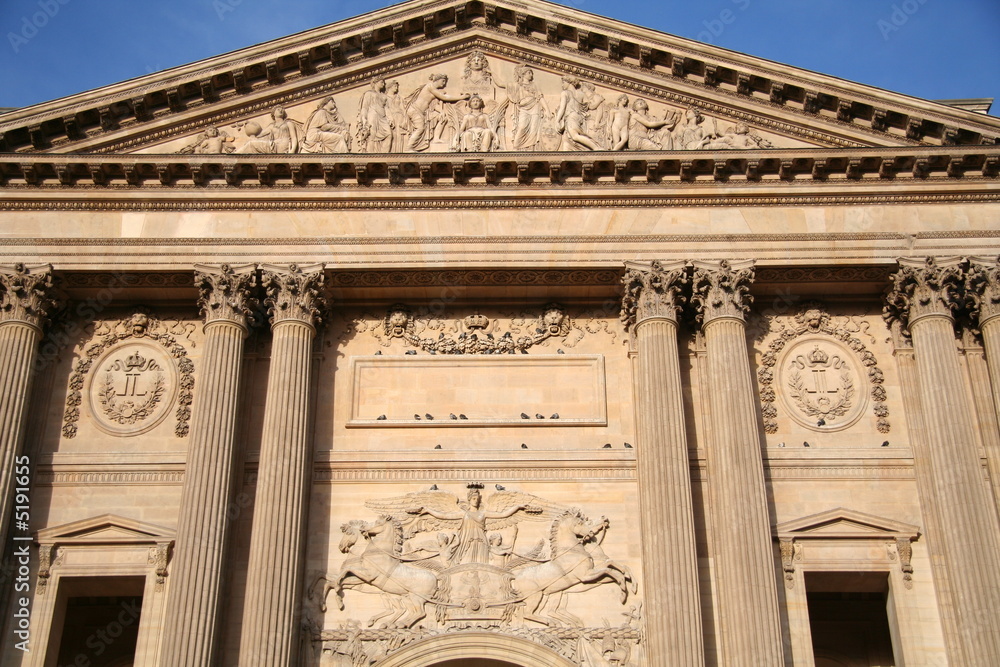 Fototapeta premium Entrée du palais du Louvre