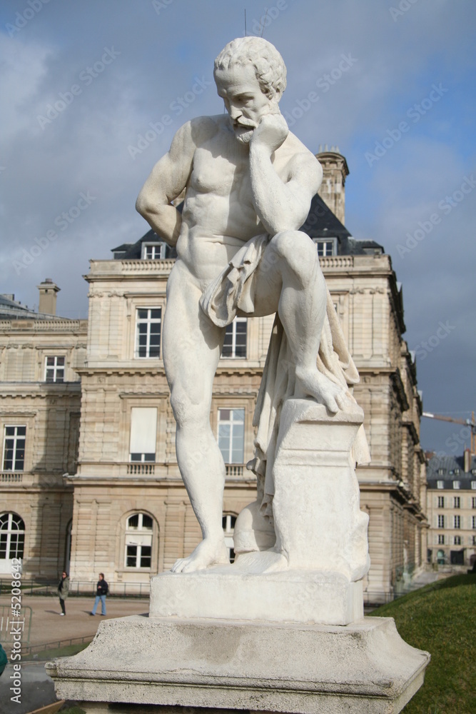 Statue du  palais du Luxembourg