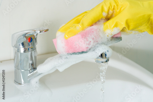 sanitary clearing of a sink