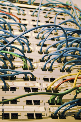 Network cables and hubs