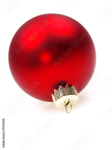 rote christbaum kugel
