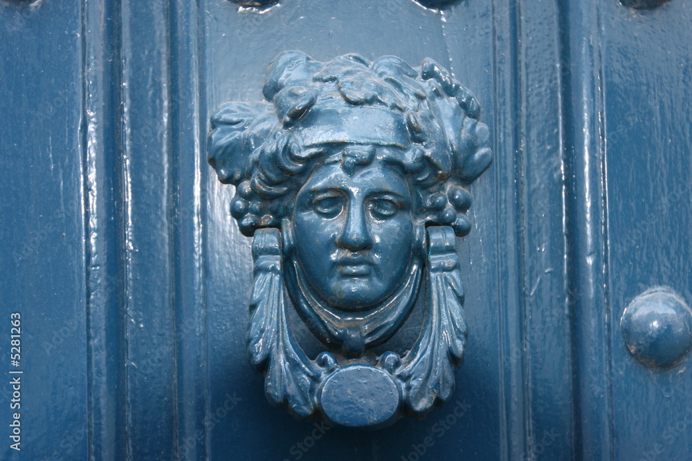 Heurtoire de porte bleue