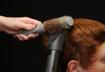 Handdoek met foto Kapsalon Klassieke kappersstoel in vintage salon  © Smalik