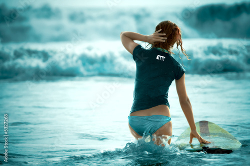 sexy surf girl