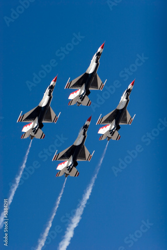 Fototapeta F-16 Thunderbird trysky létání ve formaci