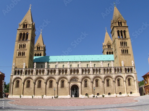 Basilique St Pierre a Pecs