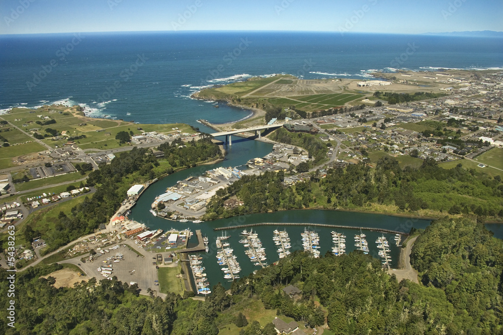 Naklejka premium Coastal California town.