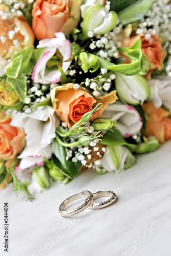 wedding bouquet and rings