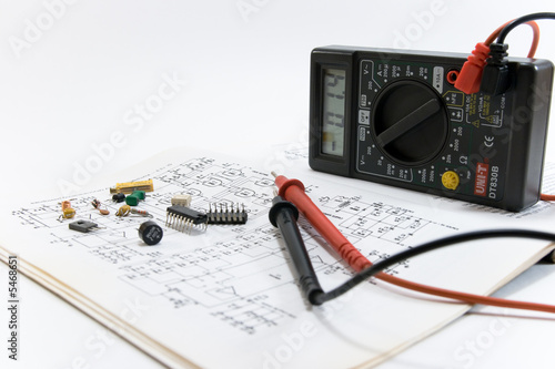Digital multimeter and electronic parts