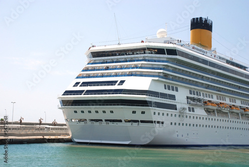 pictures of a cruise ship docked at the harbor © Albert Lozano-Nieto