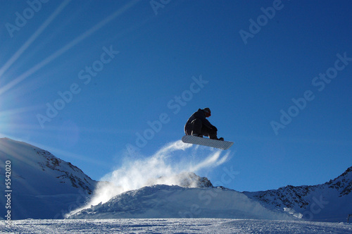 Salto jump snowboard