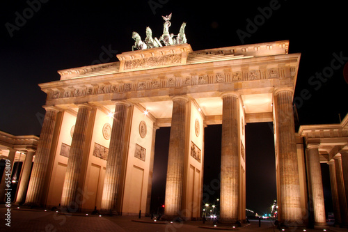 Brandenburger Tor in Berlin bei Nacht