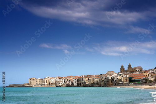 cefalu petit port de sicile