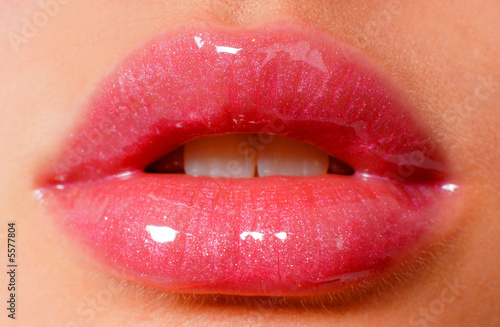 Canvastavla sexy glowing pink lips close-up