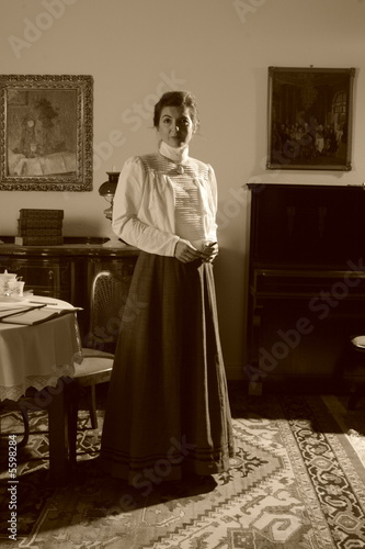 Retrophoto einer posierenden Frau