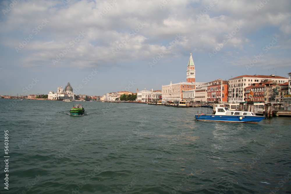 Venise depuis le canal