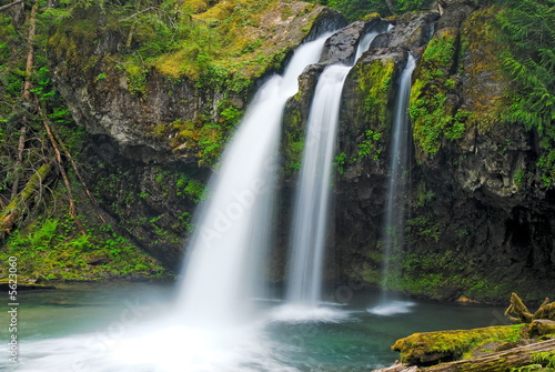 Fototapeta Naklejka Na Ścianę i Meble -  Iron Falls, Washington