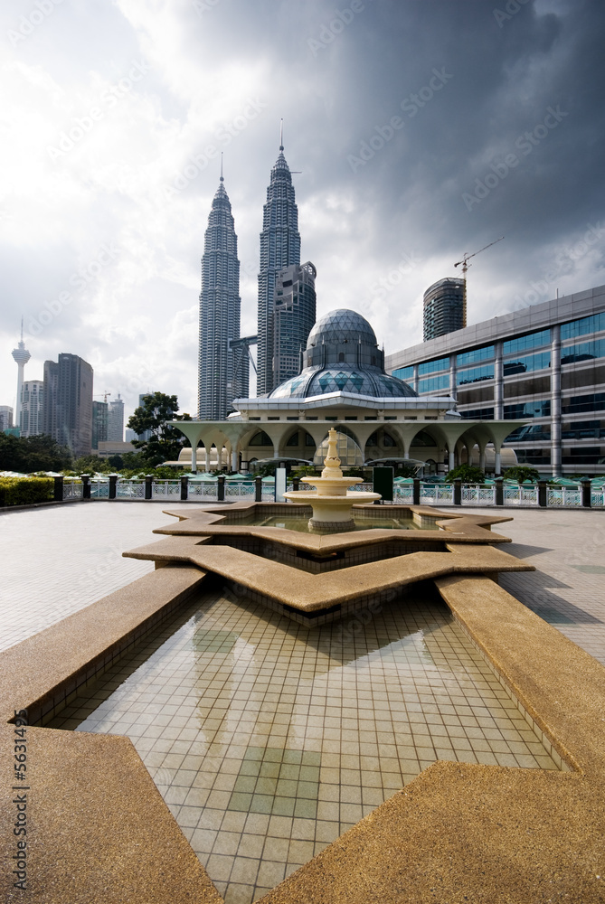 Fototapeta premium Asian architecture - Kuala Lumpur city