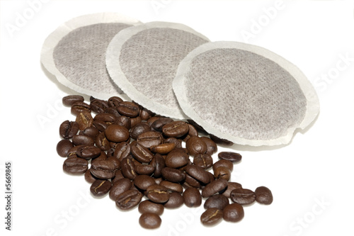 Filter pads, the modern way of brewing filtered coffee and beans
